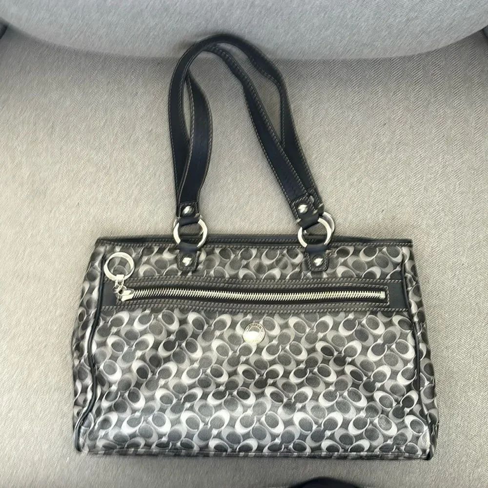 Coach Chelsea Bias Signature Shoulder Bag Purse